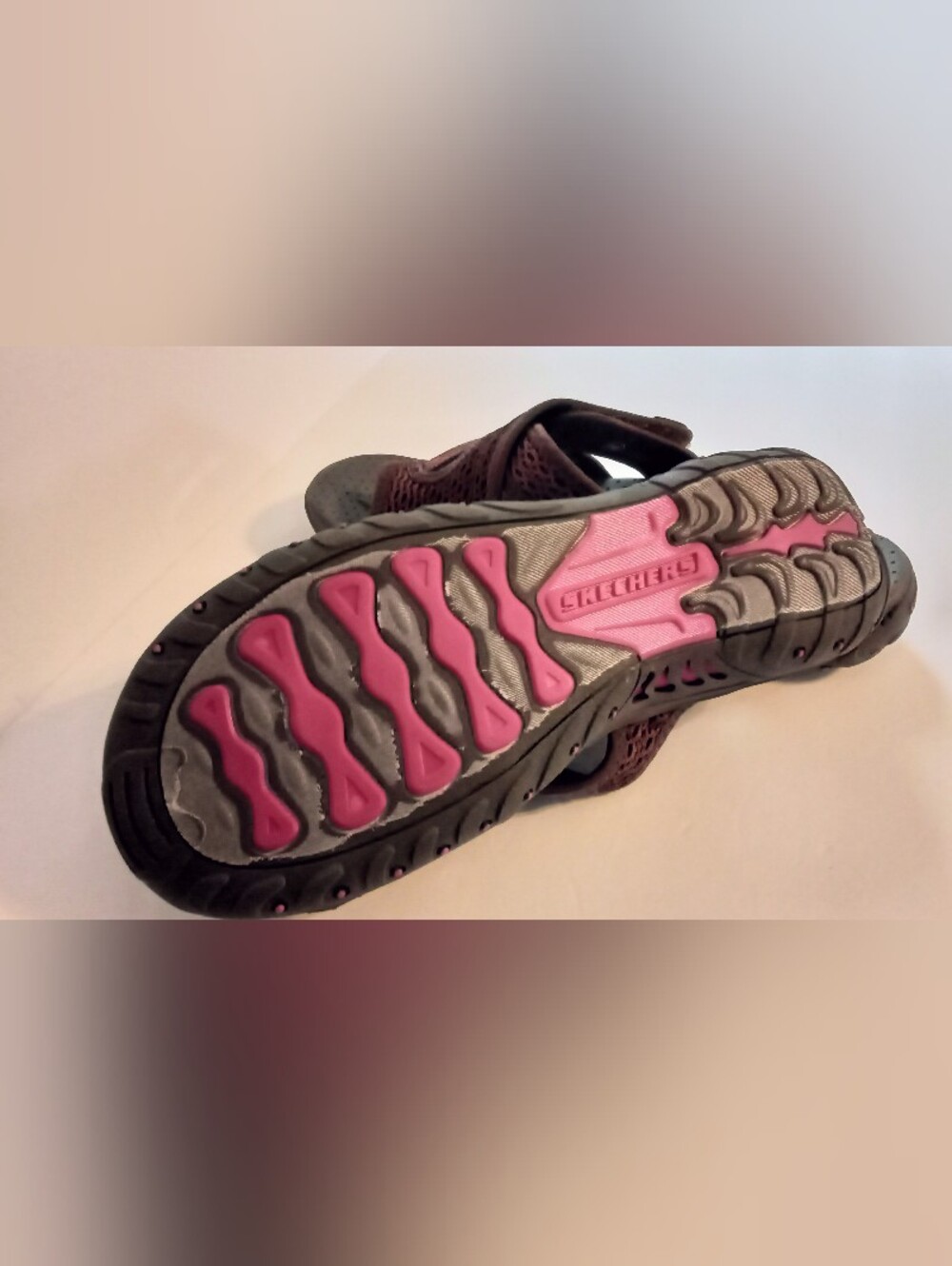 Skechers Women’s Pink Accent Brown Slide Sandals - Picture 2 of 6